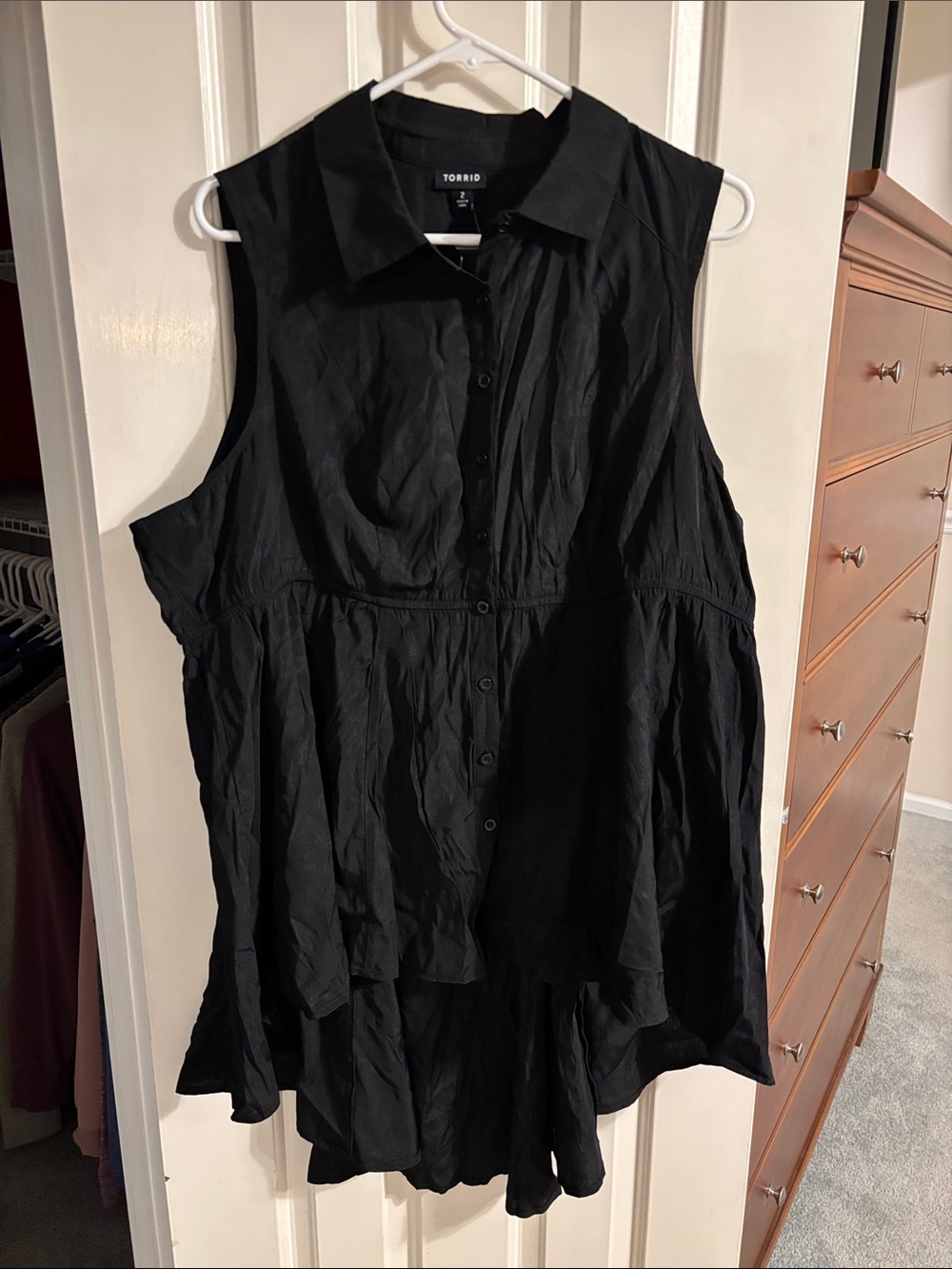 torrid Black Sleeveless Button-Front Peplum Tunic